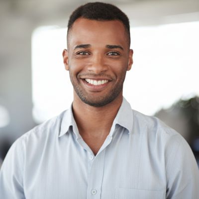 Porcelain veneers at Insmile Aesthetic Dental Clinic in Nairobi – achieve a flawless, natural-looking smile with custom-made veneers designed to enhance your confidence and beauty.